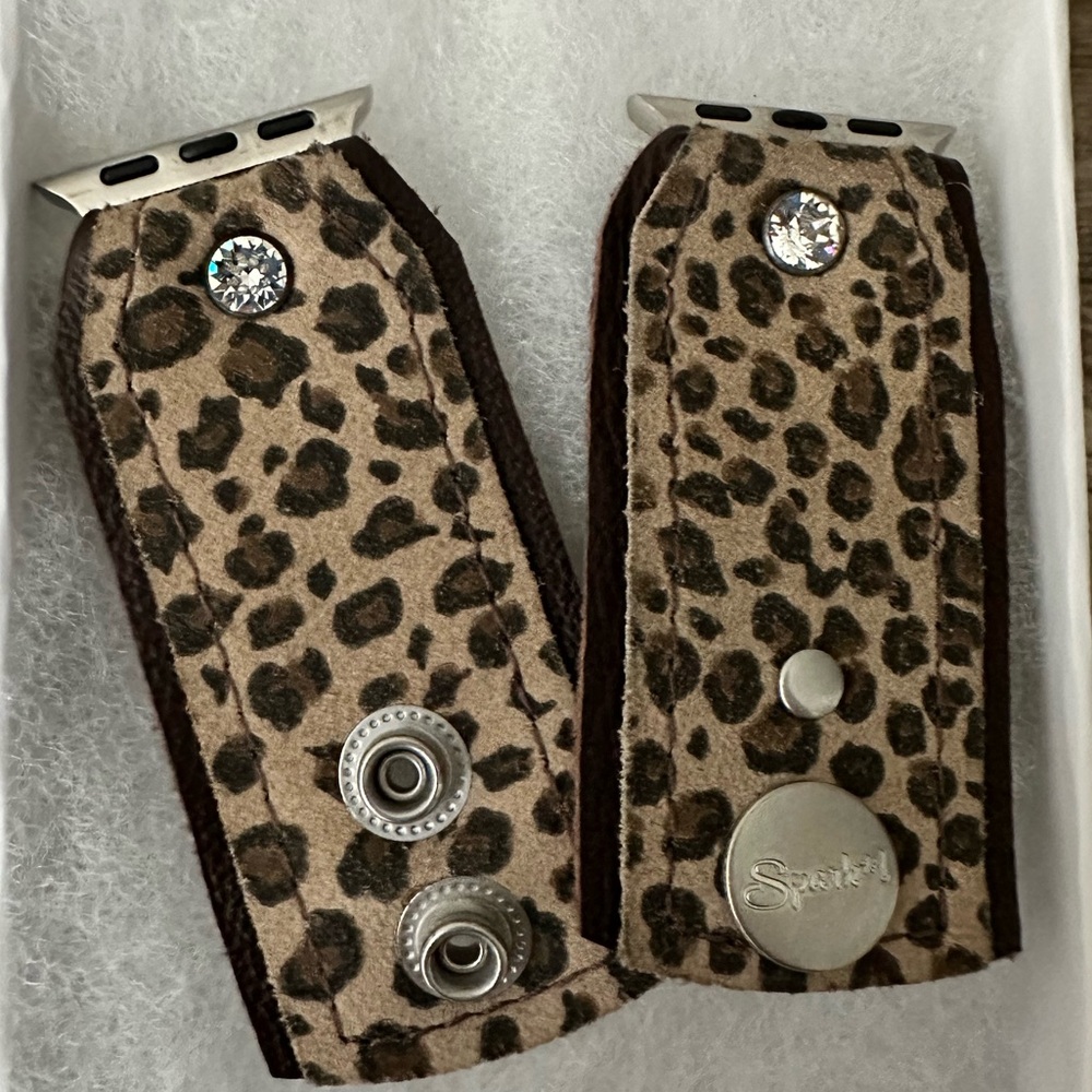 Spark*l Leopard Apple Watch Bow Band